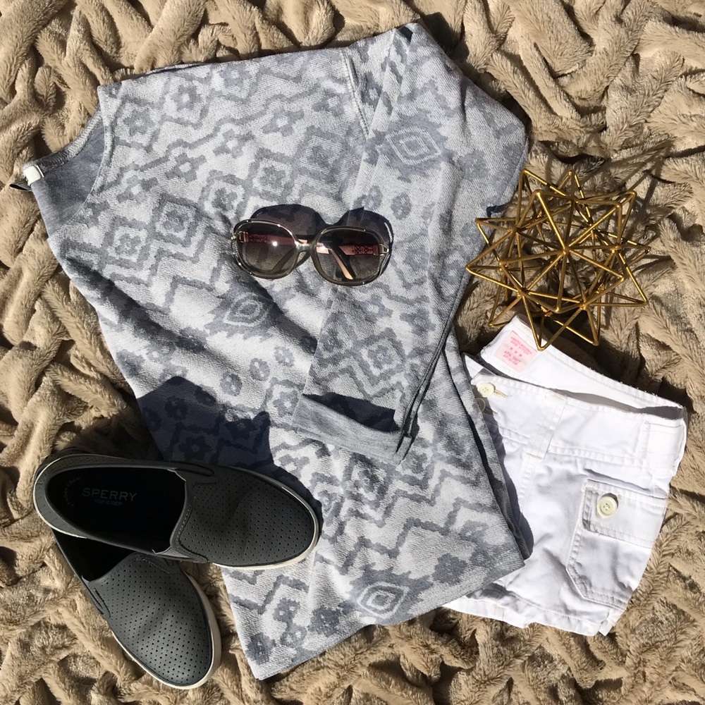 Forever21 Cropped Sweatshirt